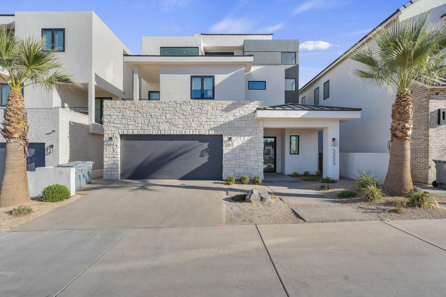 DESERT COLOR RESORT - Residential