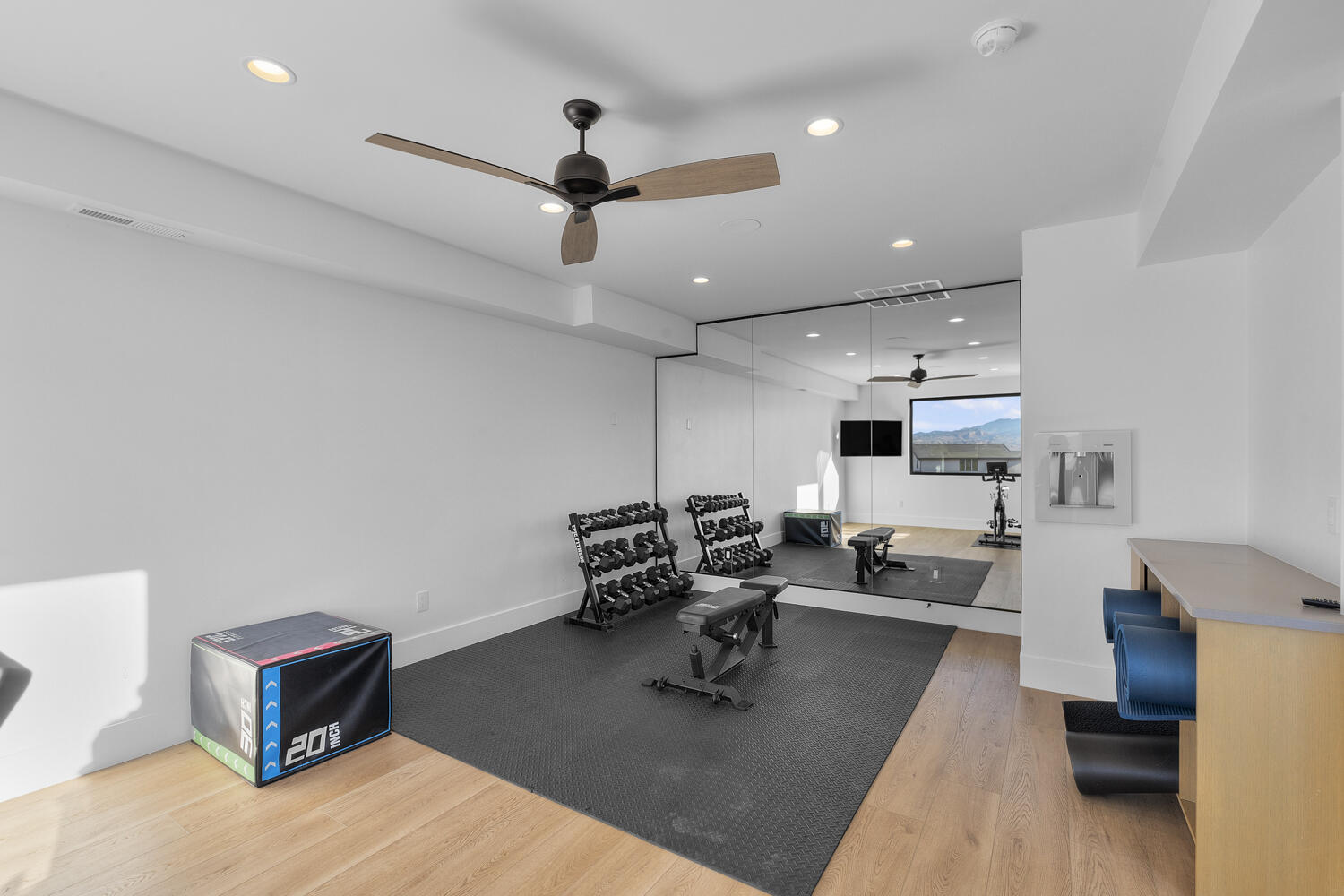 DESERT COLOR RESORT - Residential