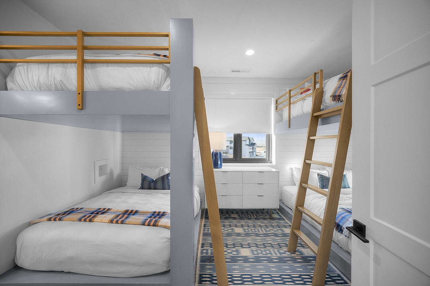 DESERT COLOR RESORT - Residential