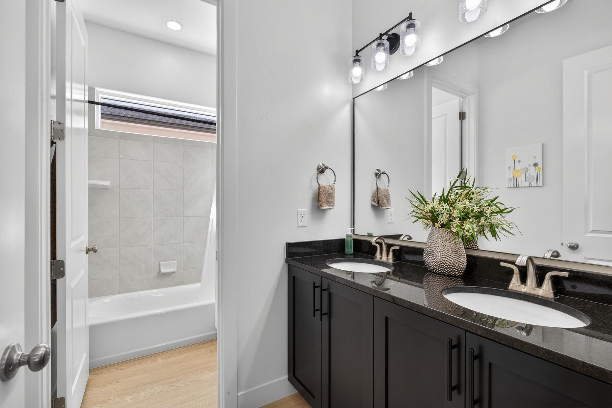 VIEWS AT CORAL CANYON - Residential