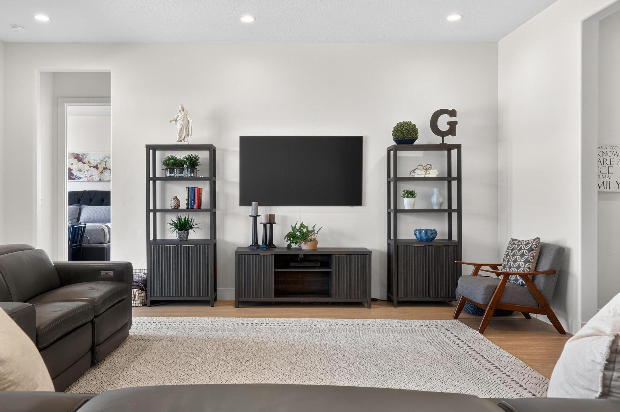 VIEWS AT CORAL CANYON - Residential