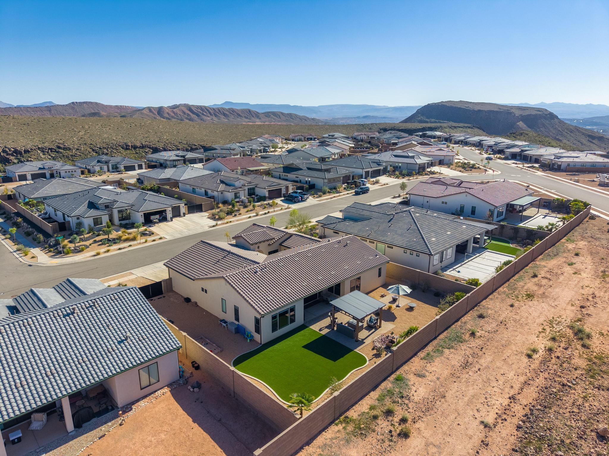 VIEWS AT CORAL CANYON - Residential
