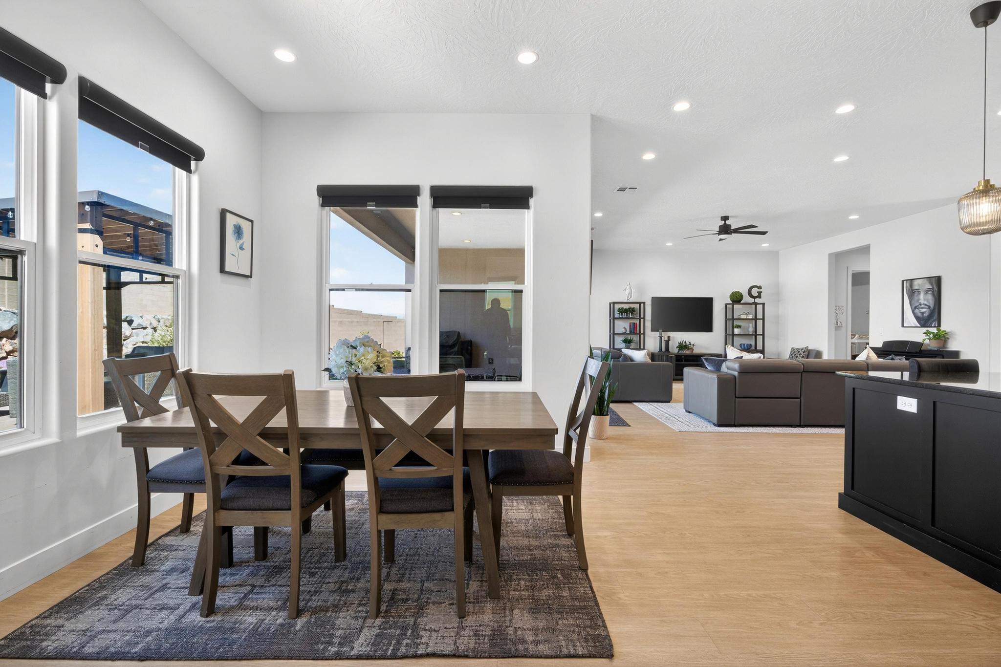 VIEWS AT CORAL CANYON - Residential