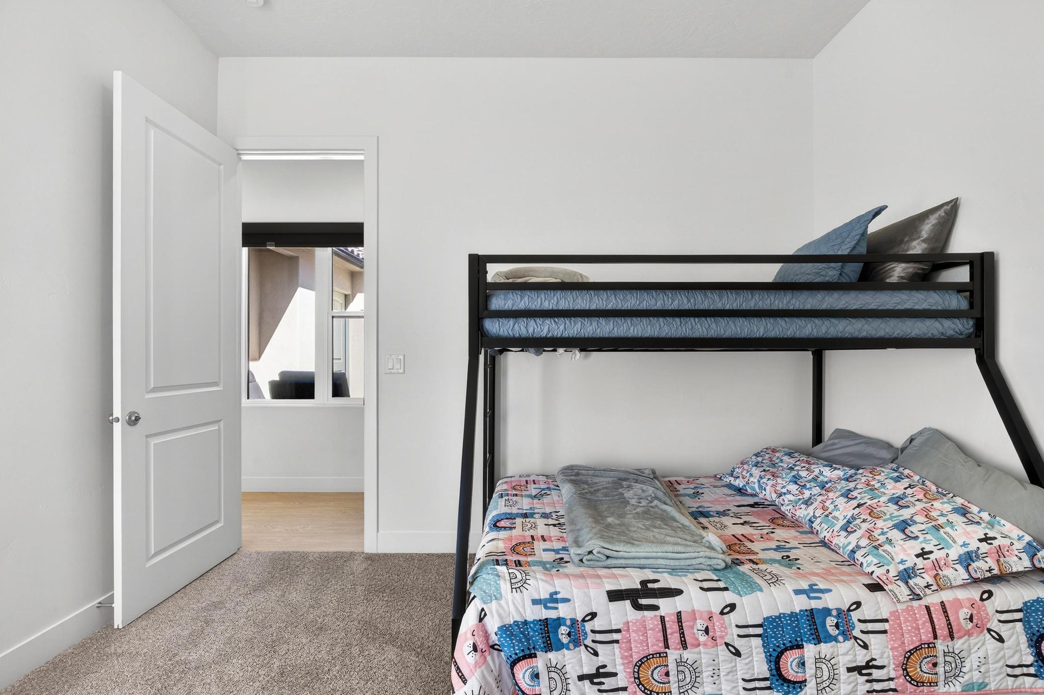 VIEWS AT CORAL CANYON - Residential