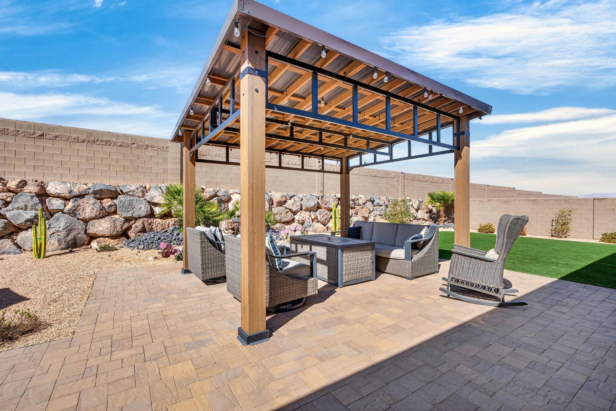 VIEWS AT CORAL CANYON - Residential