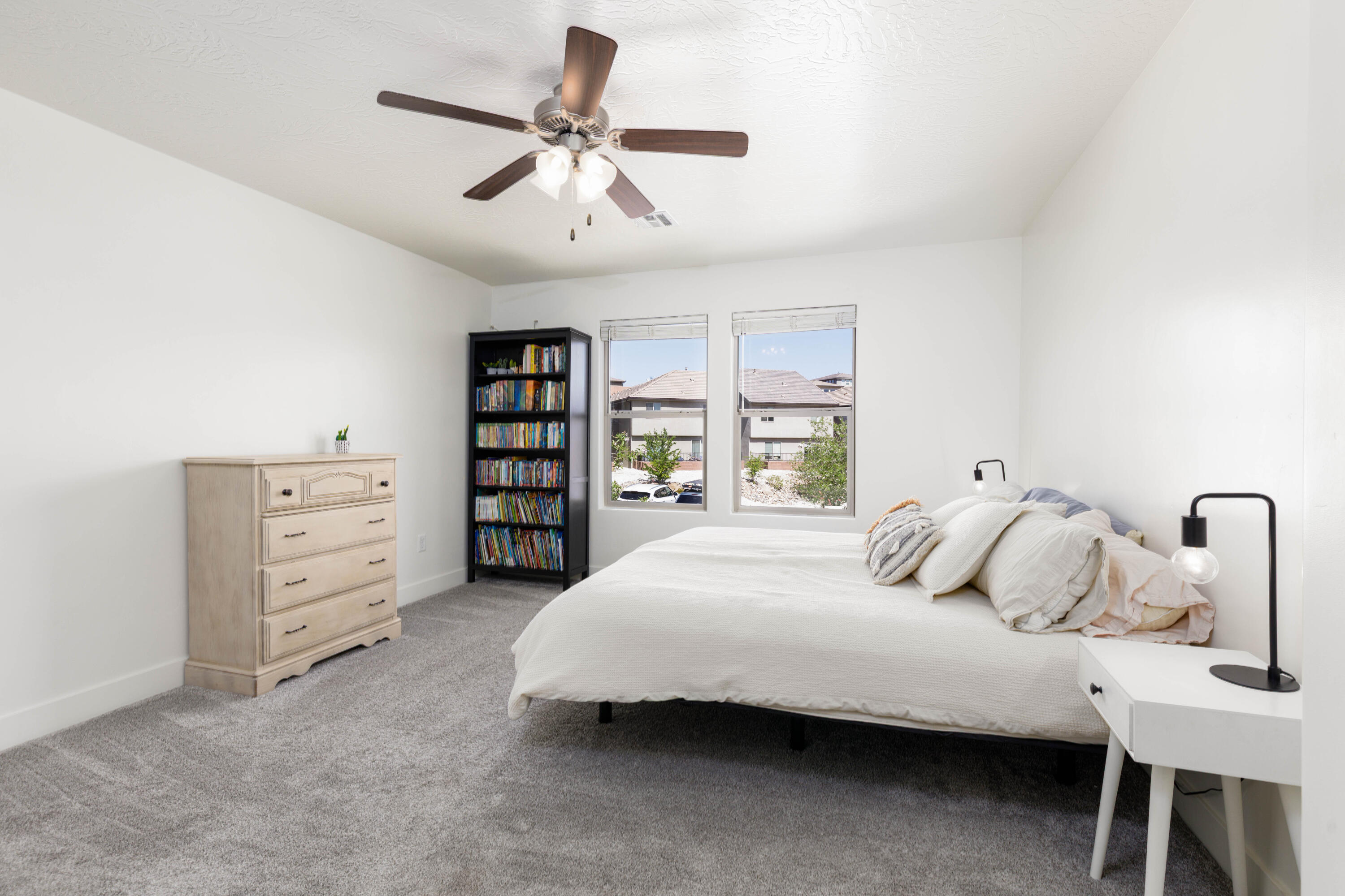 DESERT BLUFF AT DESERT CANYONS TOWNHOMES - Residential