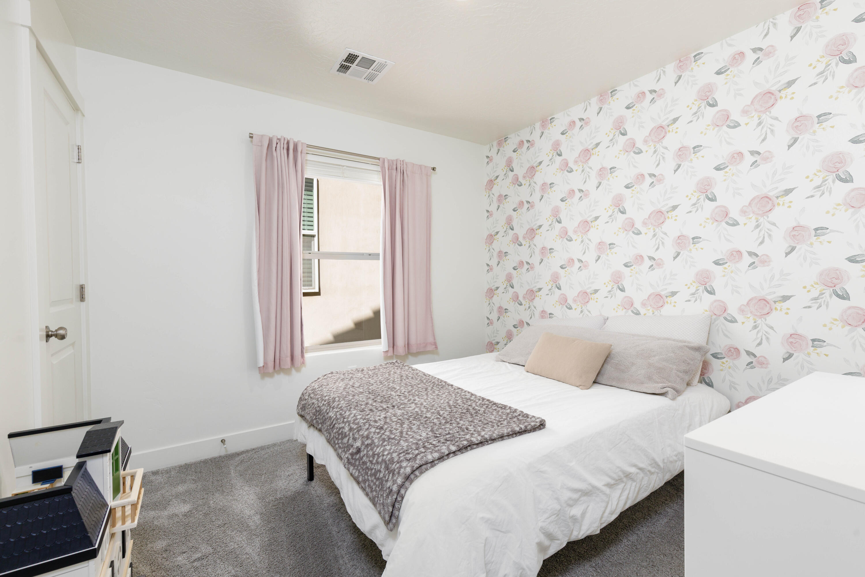 DESERT BLUFF AT DESERT CANYONS TOWNHOMES - Residential