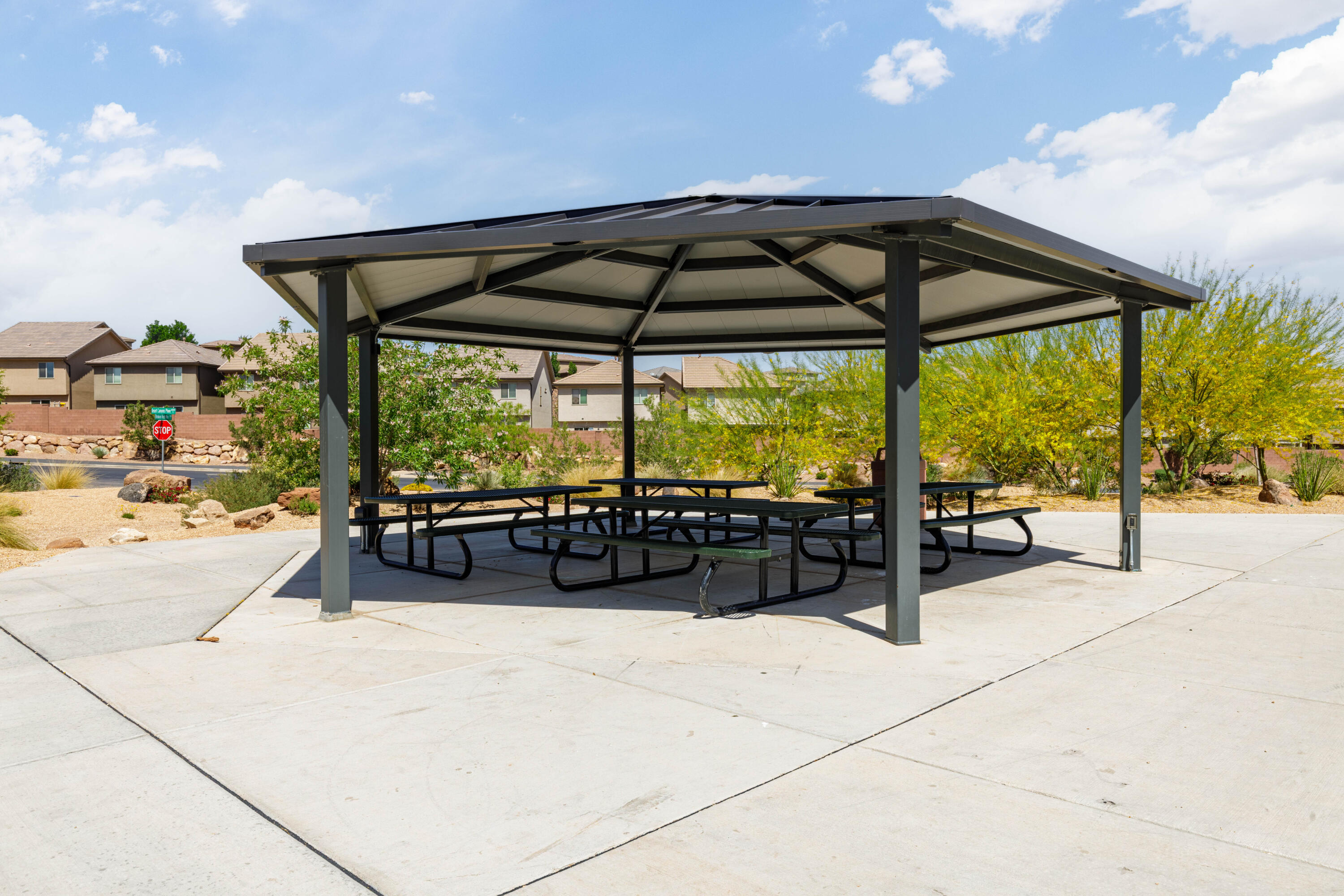 DESERT BLUFF AT DESERT CANYONS TOWNHOMES - Residential