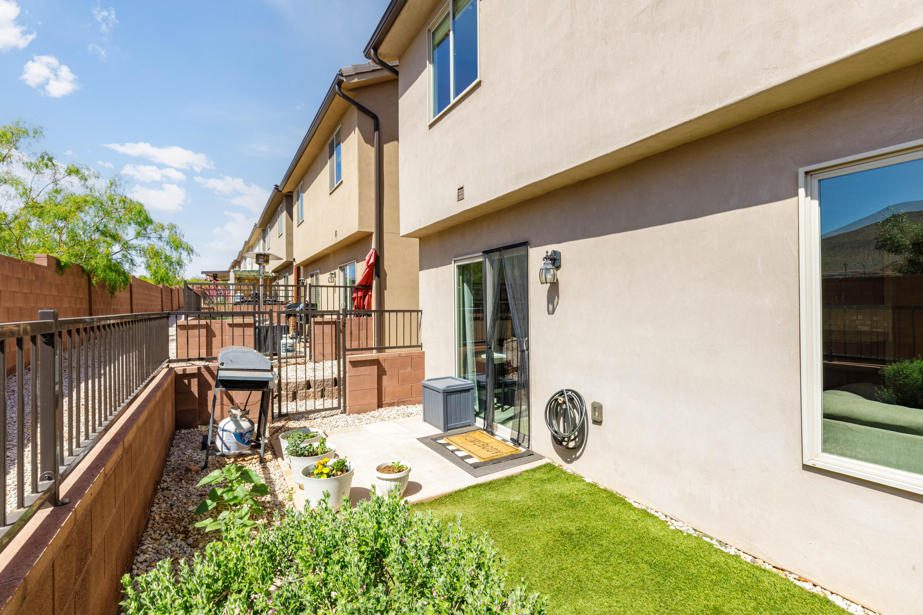 DESERT BLUFF AT DESERT CANYONS TOWNHOMES - Residential