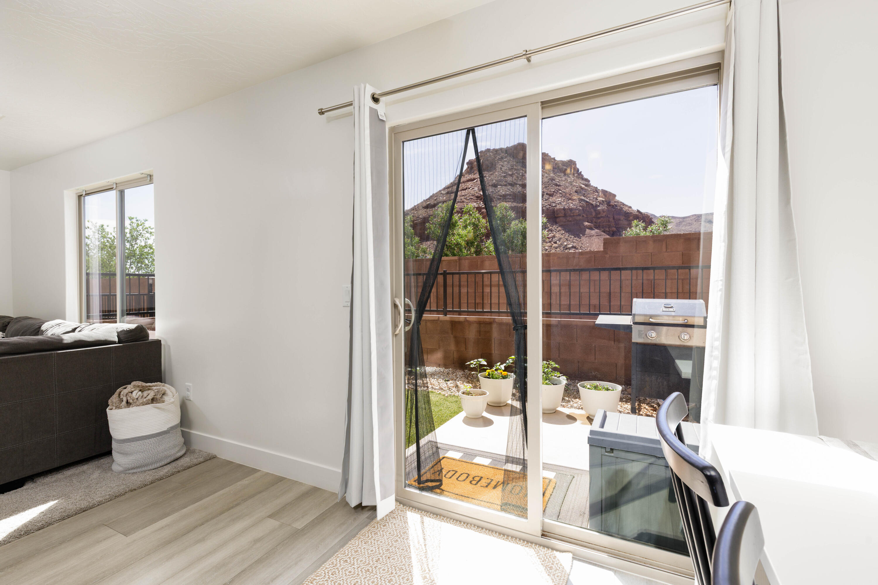 DESERT BLUFF AT DESERT CANYONS TOWNHOMES - Residential