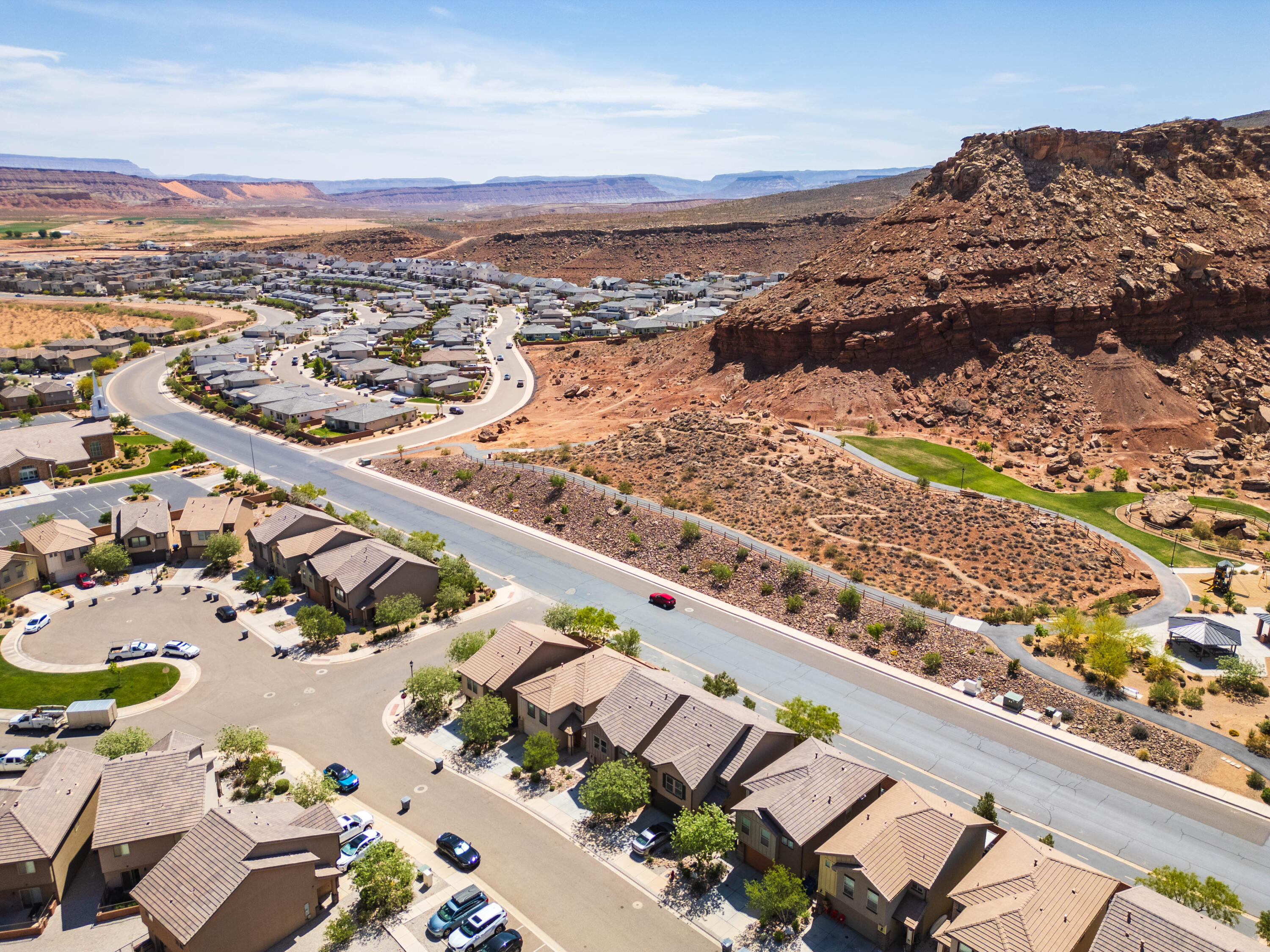 DESERT BLUFF AT DESERT CANYONS TOWNHOMES - Residential
