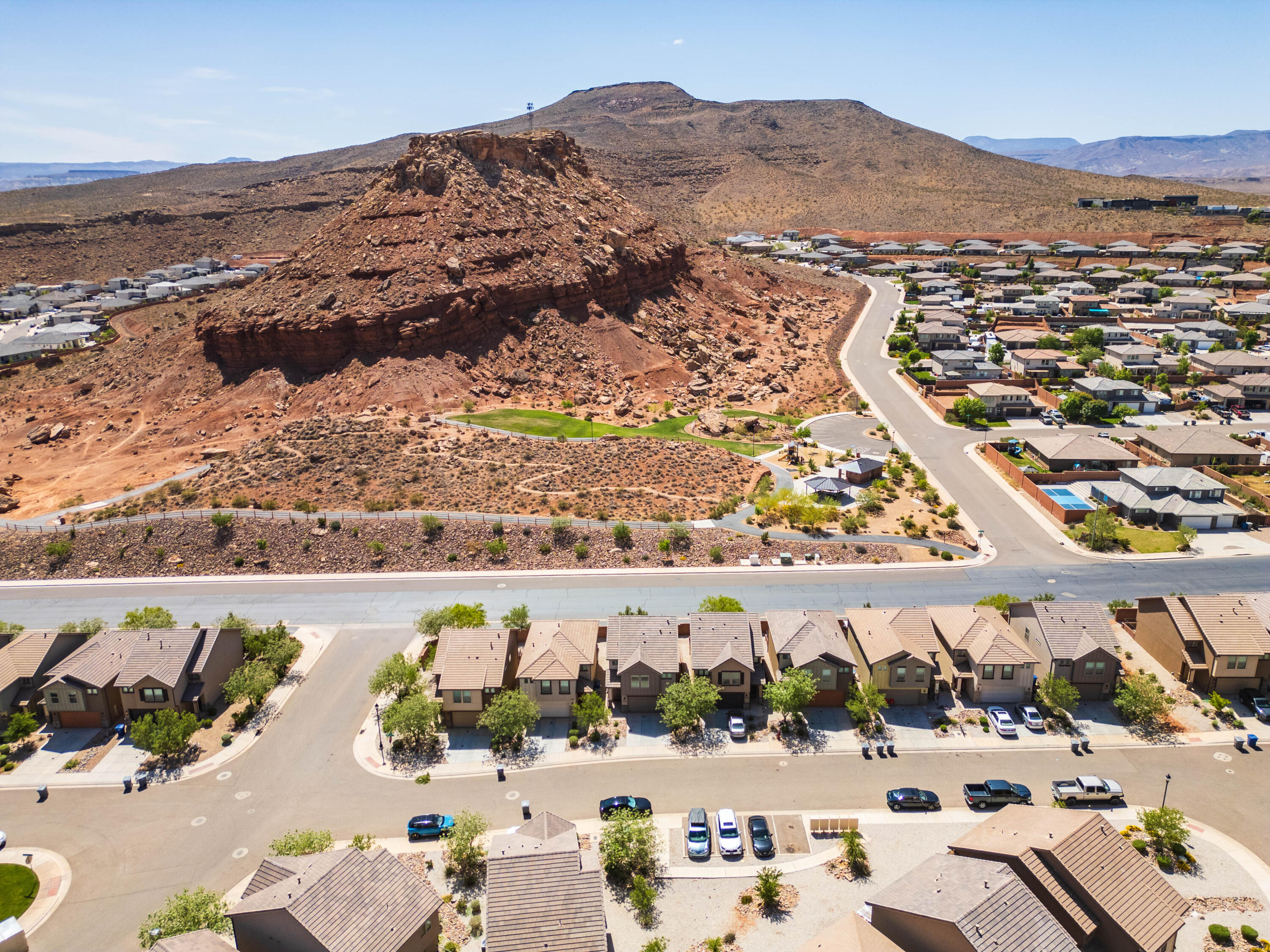 DESERT BLUFF AT DESERT CANYONS TOWNHOMES - Residential
