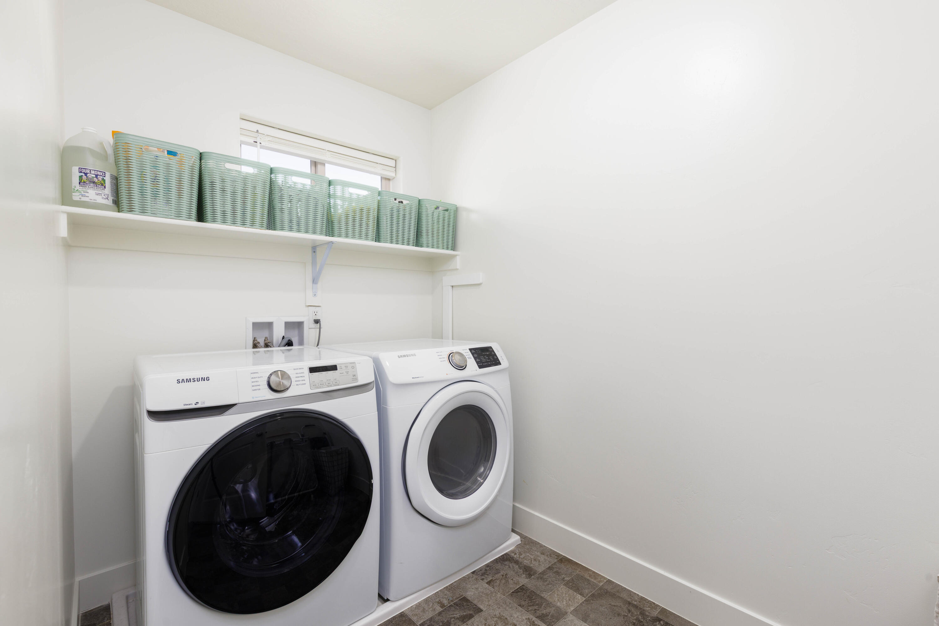 DESERT BLUFF AT DESERT CANYONS TOWNHOMES - Residential