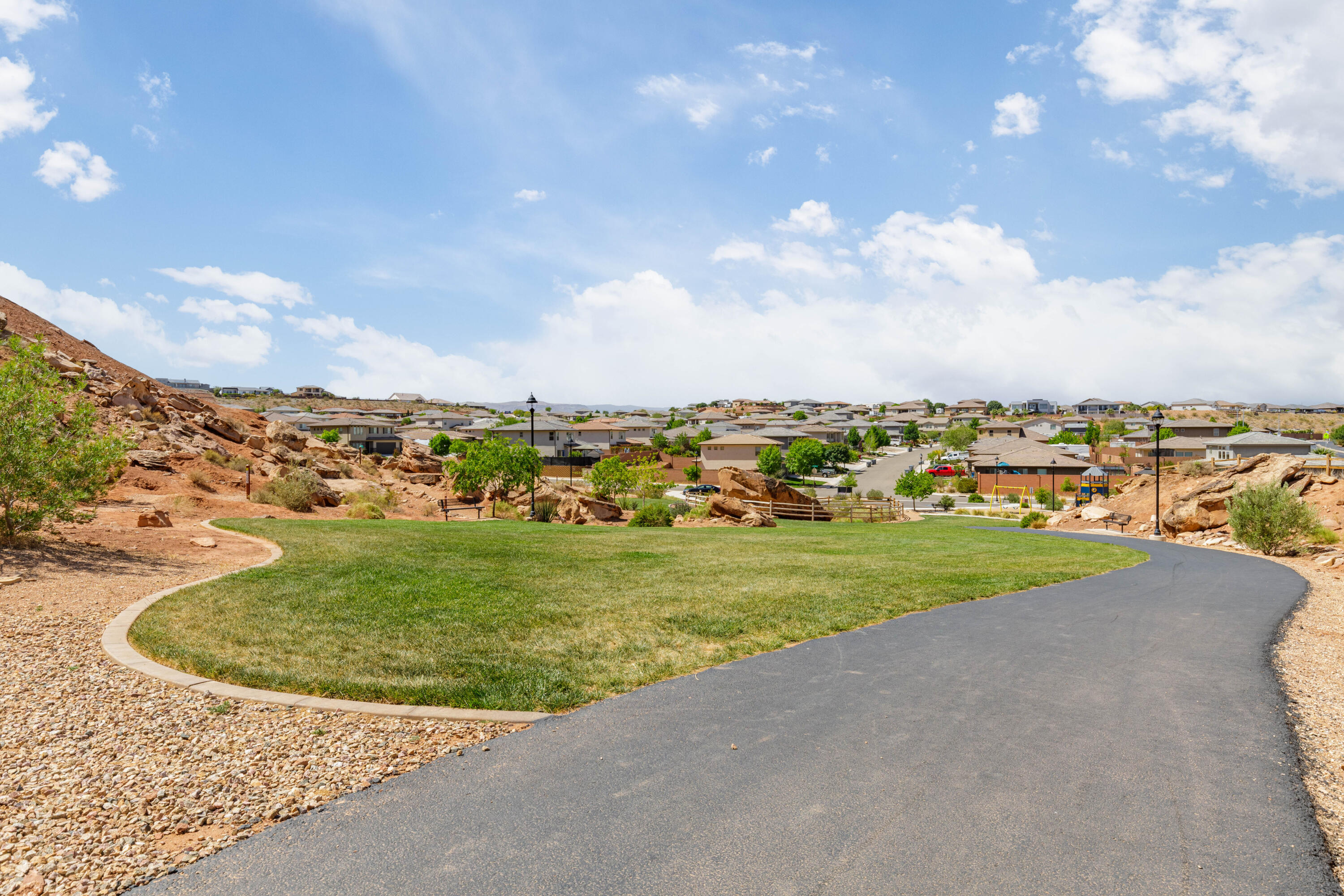 DESERT BLUFF AT DESERT CANYONS TOWNHOMES - Residential