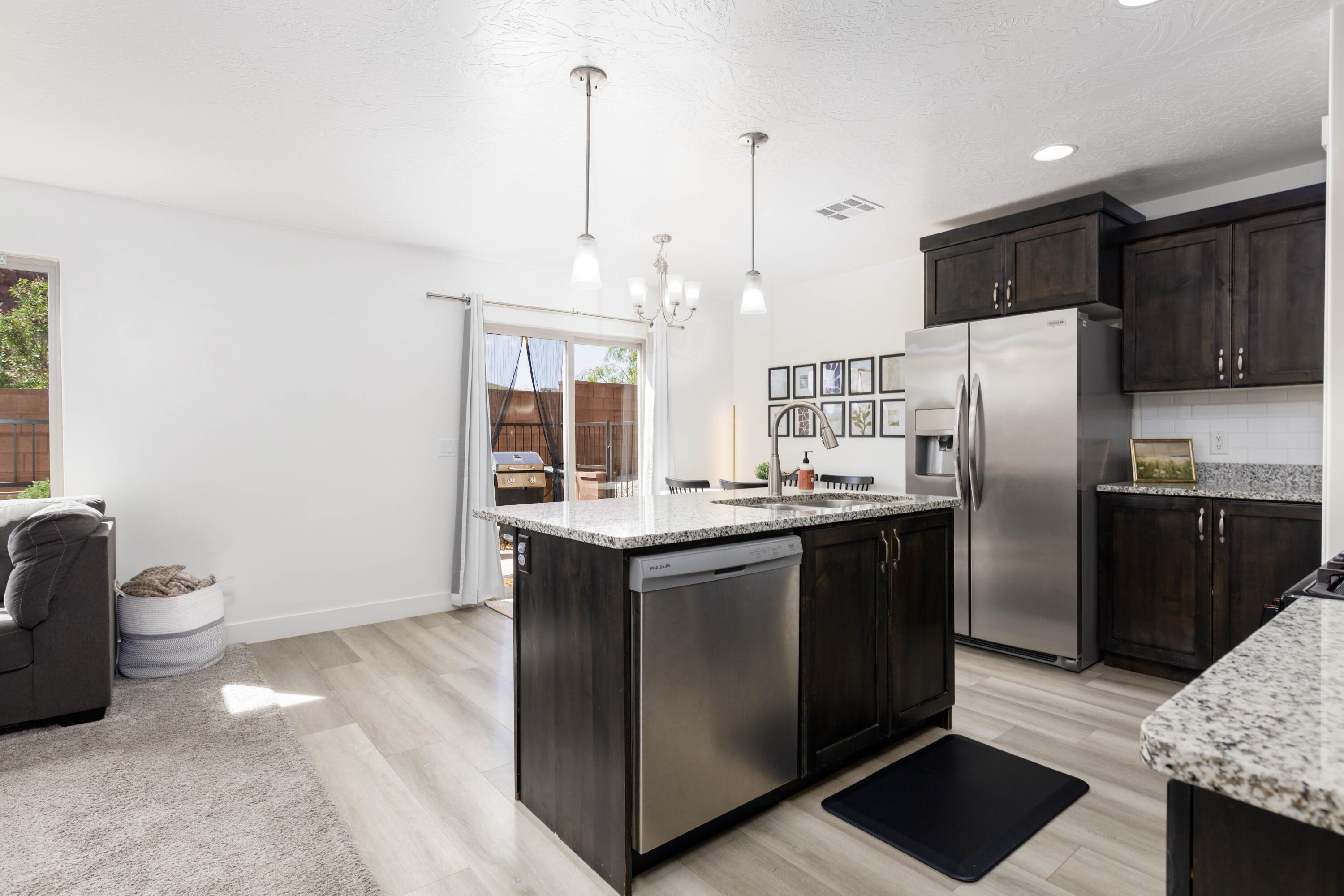 DESERT BLUFF AT DESERT CANYONS TOWNHOMES - Residential