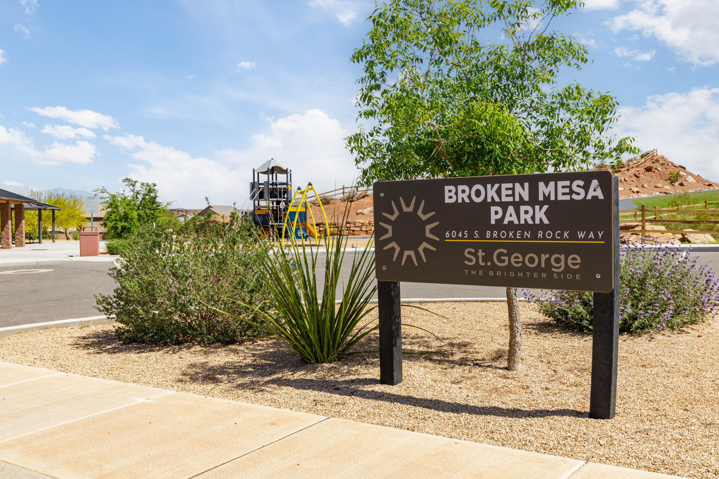 DESERT BLUFF AT DESERT CANYONS TOWNHOMES - Residential
