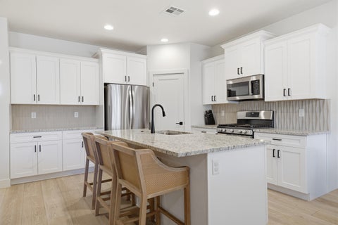Tiny photo for 265 E 260 N, Washington, UT 84780 (MLS # 26-276985)