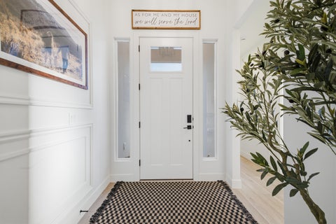 Tiny photo for 265 E 260 N, Washington, UT 84780 (MLS # 26-276985)