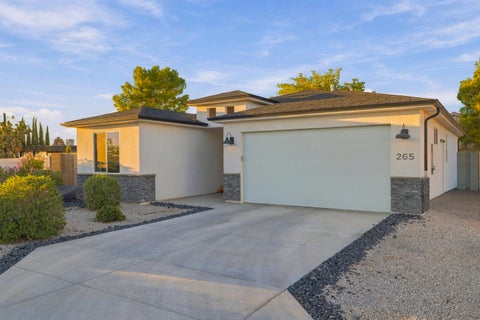 Photo of 265 E 260 N, Washington, UT 84780 (MLS # 26-276985)