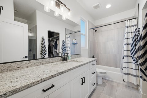 Tiny photo for 265 E 260 N, Washington, UT 84780 (MLS # 26-276985)