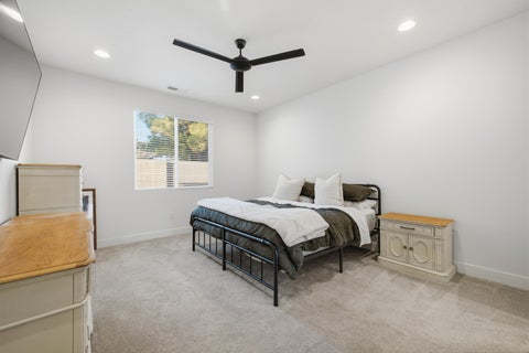 Tiny photo for 265 E 260 N, Washington, UT 84780 (MLS # 26-276985)