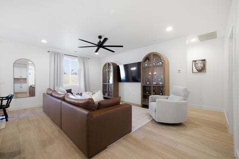 Tiny photo for 265 E 260 N, Washington, UT 84780 (MLS # 26-276985)