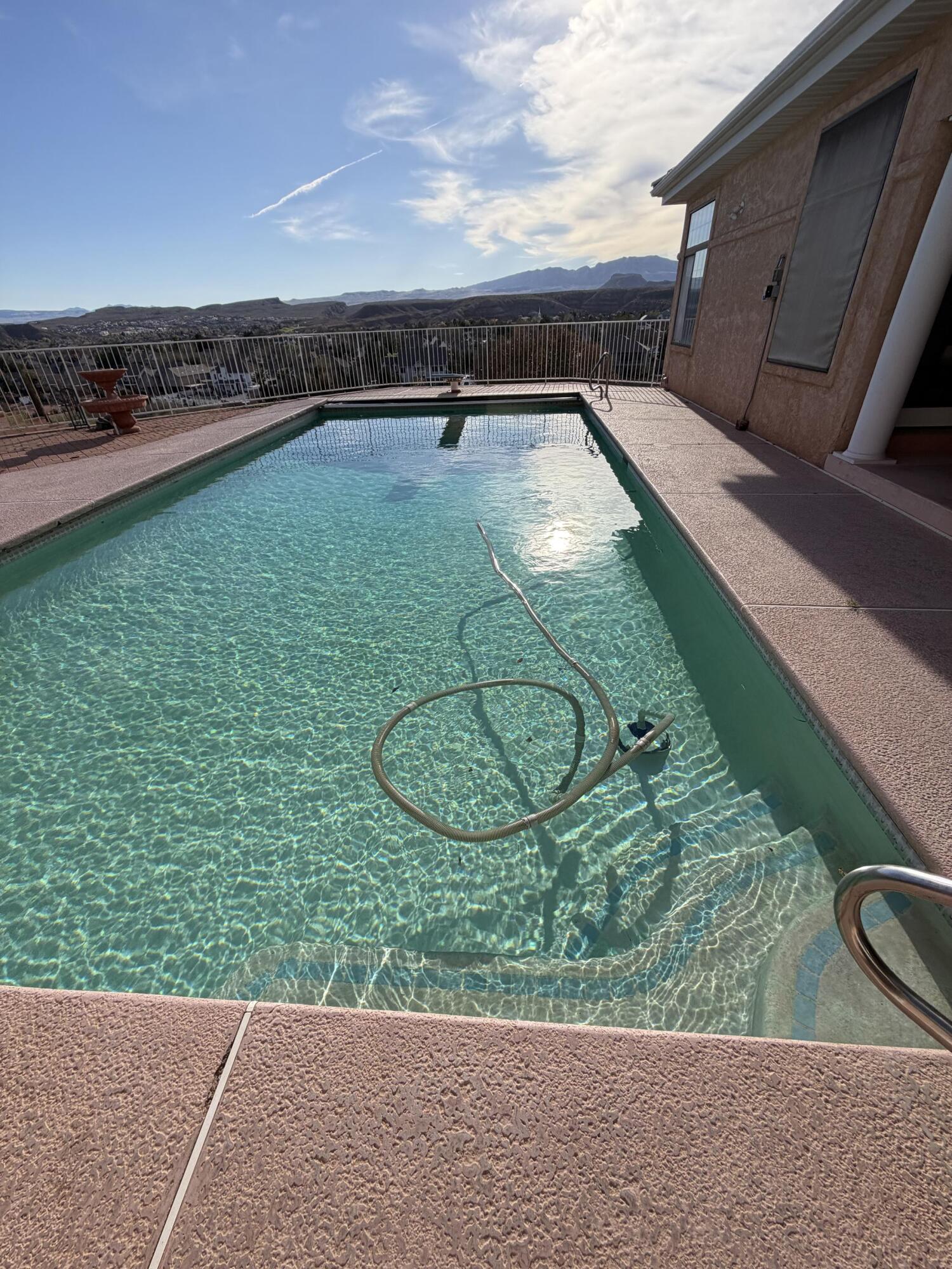 SUNSET PLATEAU - Residential