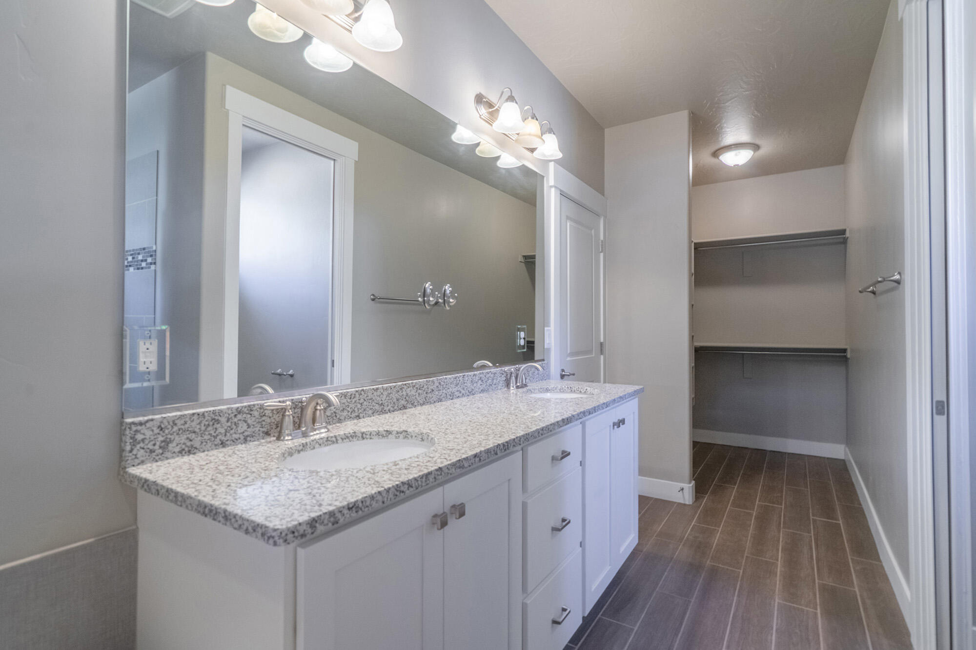 TOQUERVILLE TERRACE - Residential