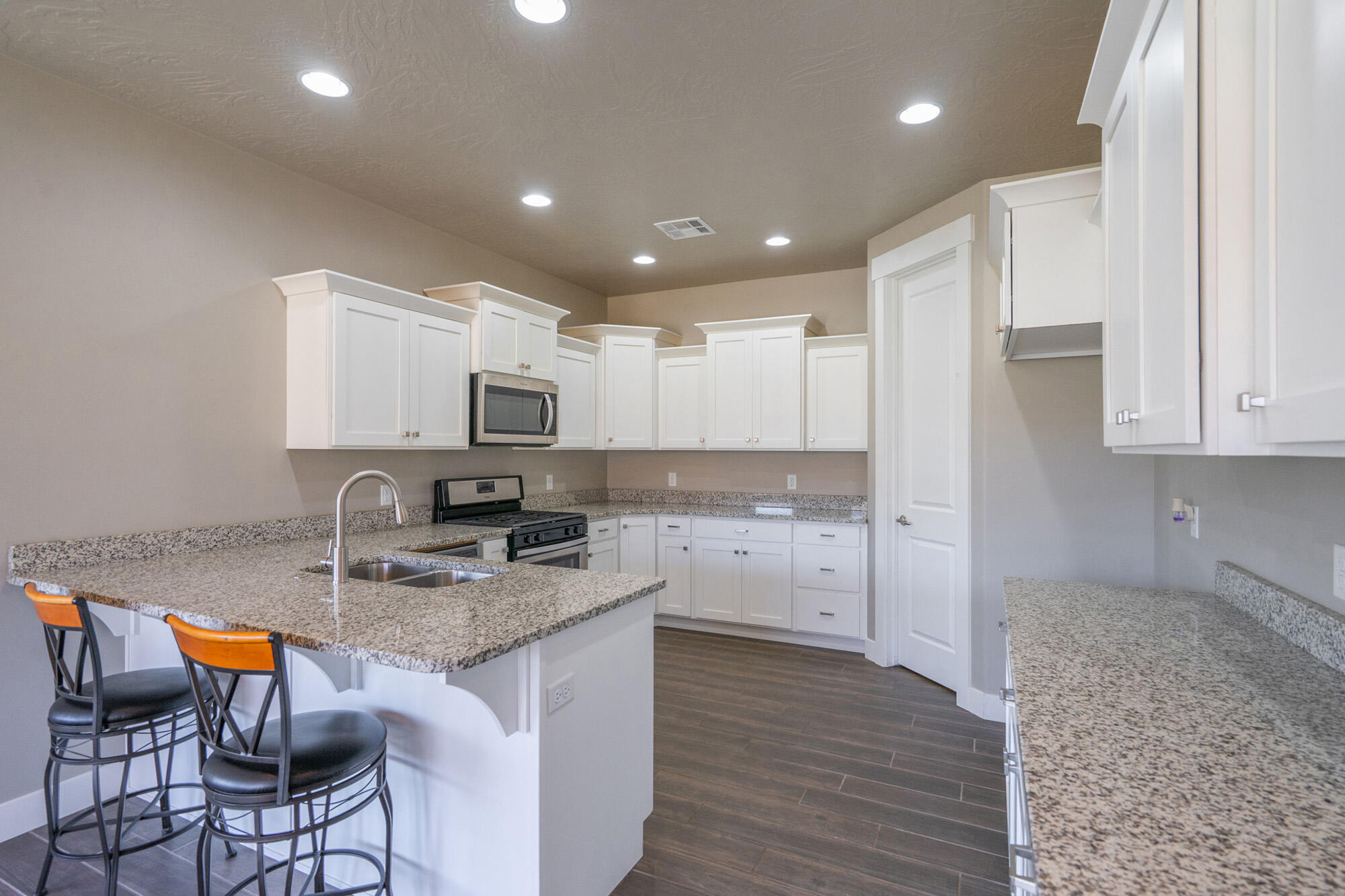 TOQUERVILLE TERRACE - Residential