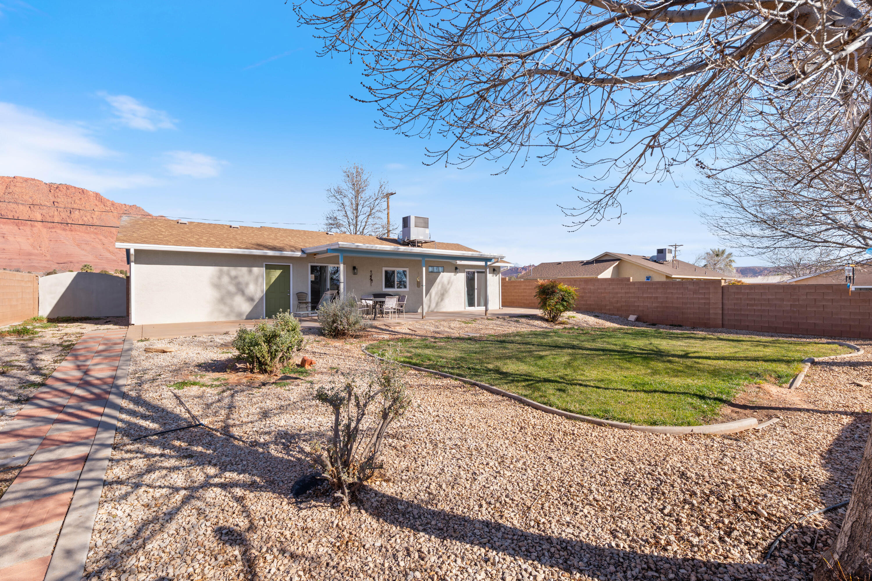 CANYON CLIFF - Residential