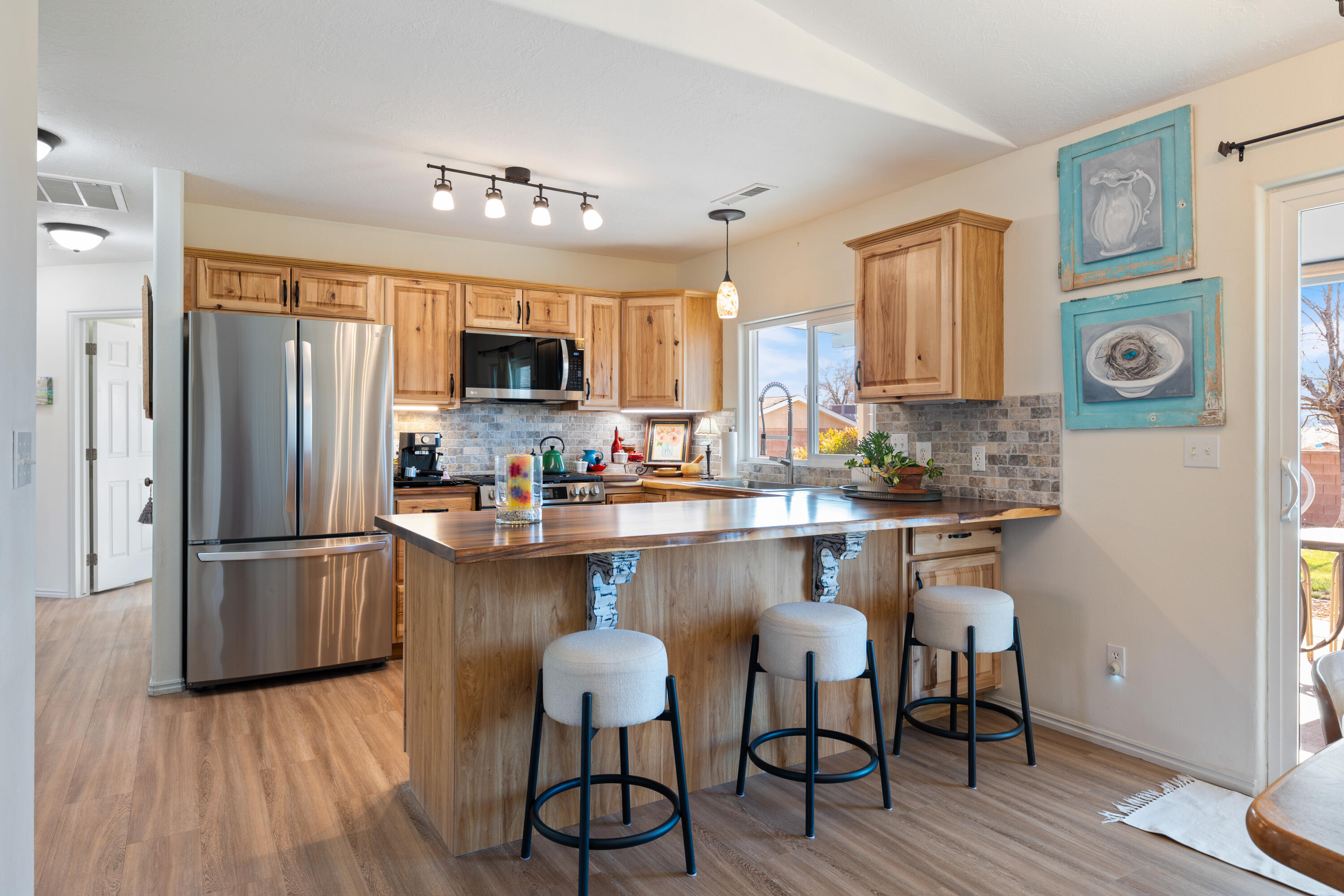 CANYON CLIFF - Residential