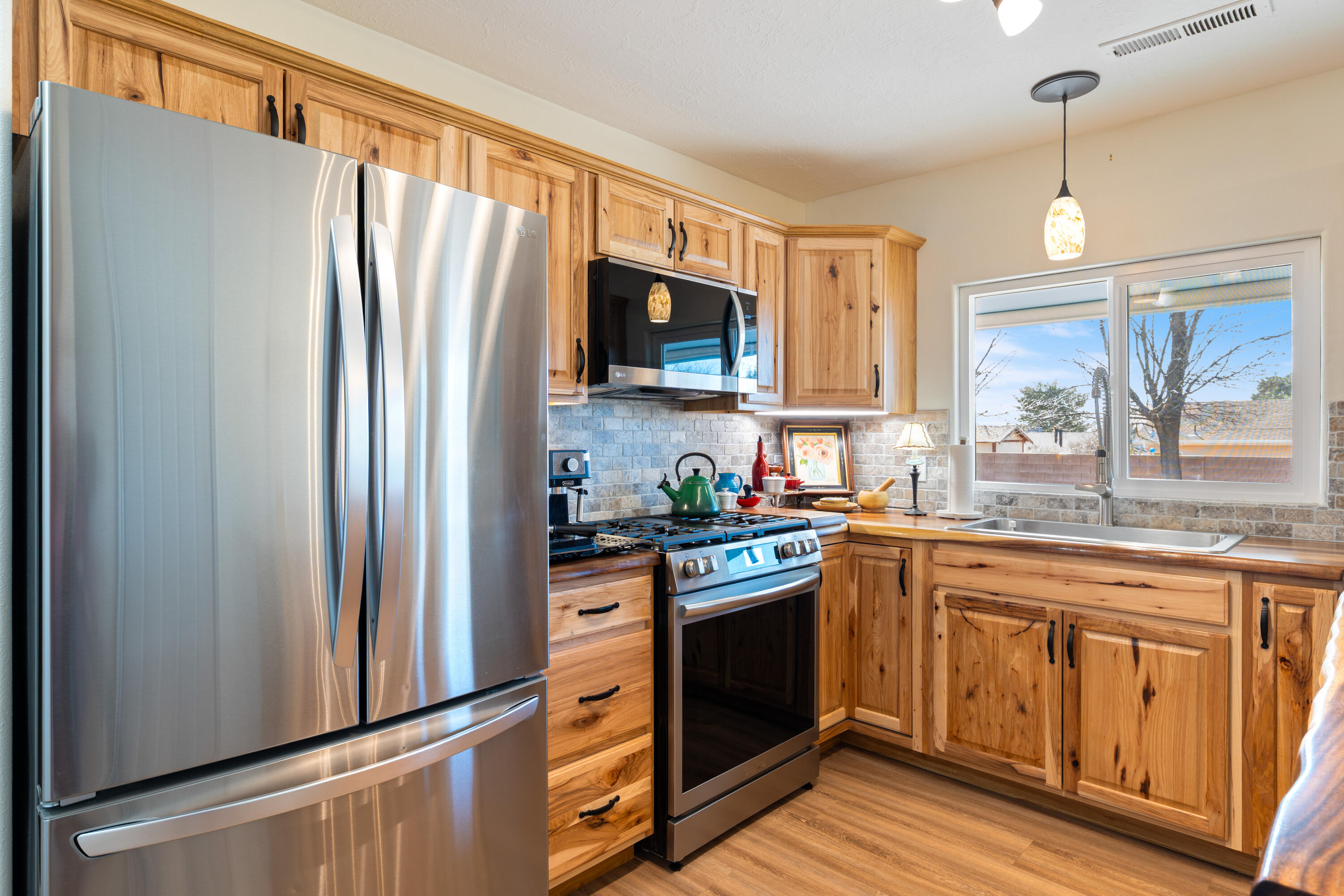 CANYON CLIFF - Residential