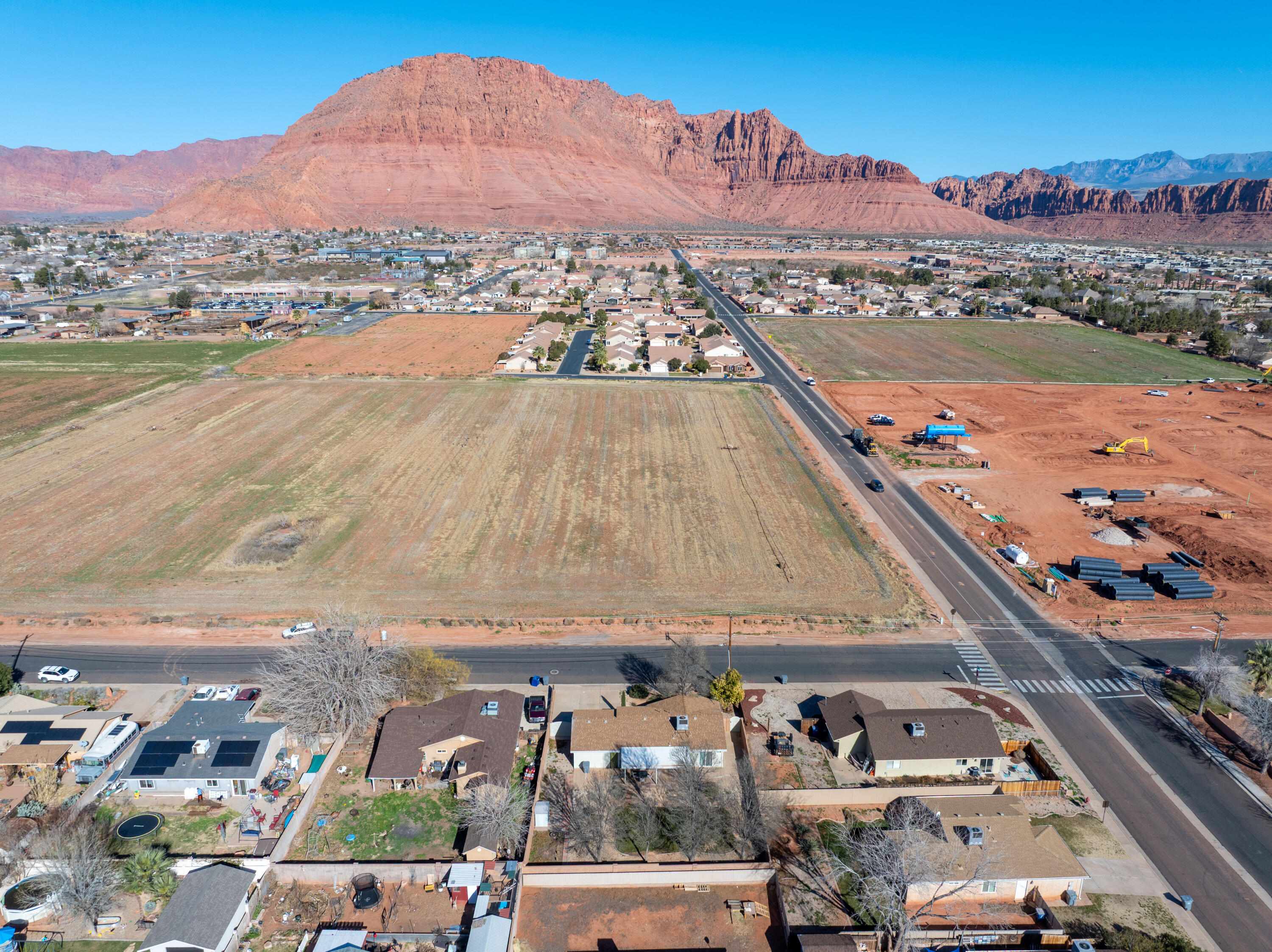 CANYON CLIFF - Residential