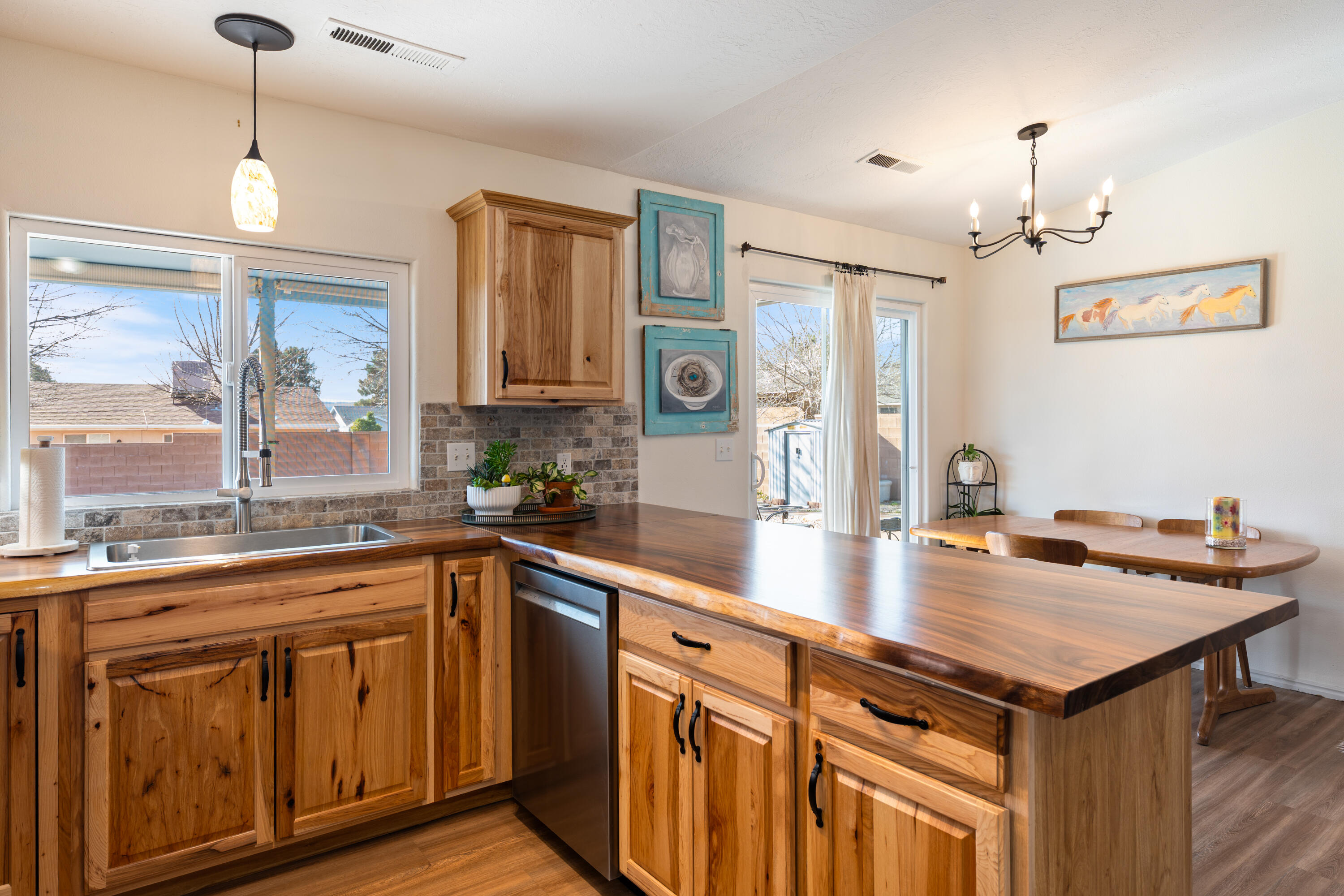 CANYON CLIFF - Residential