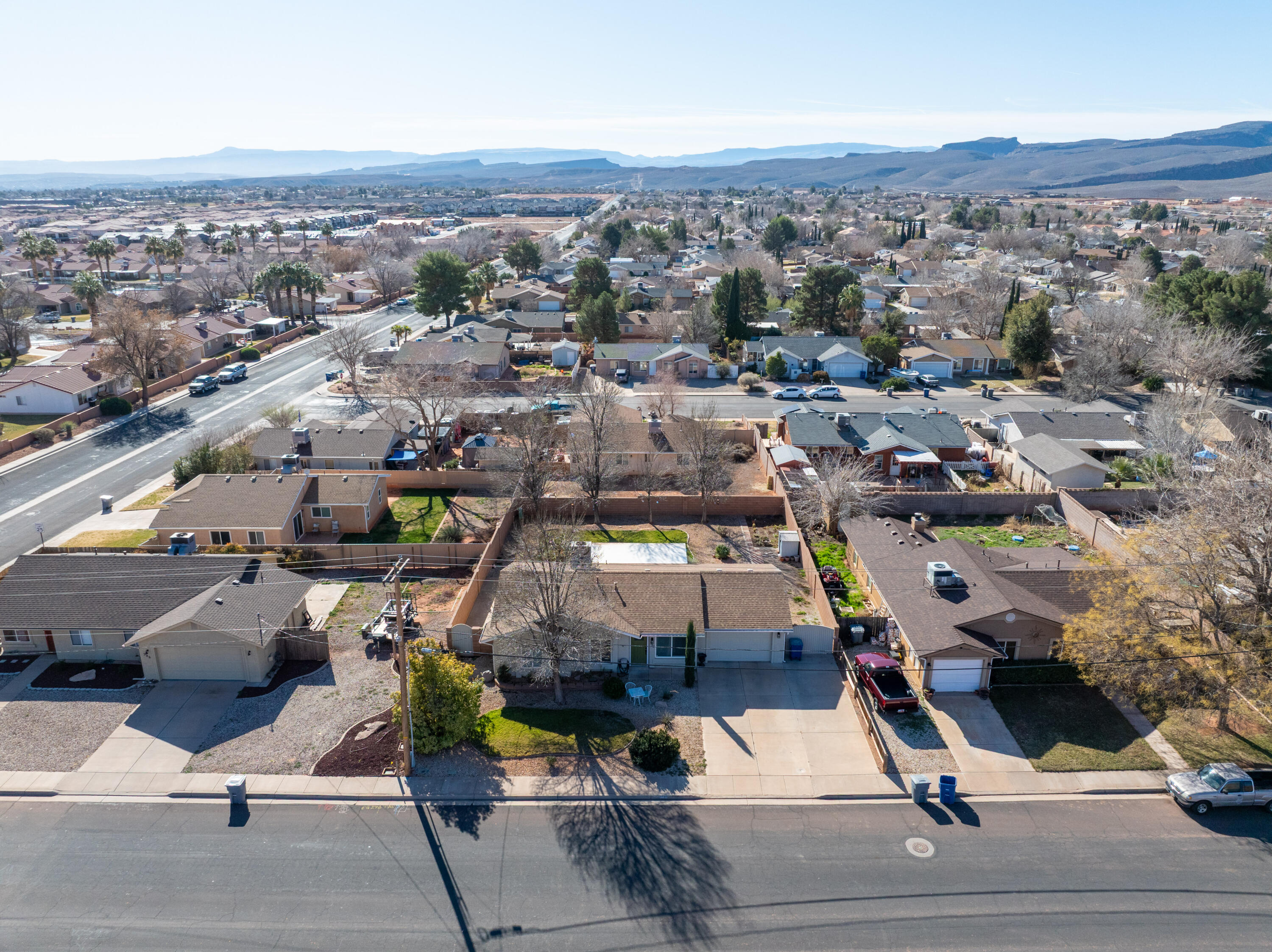 CANYON CLIFF - Residential