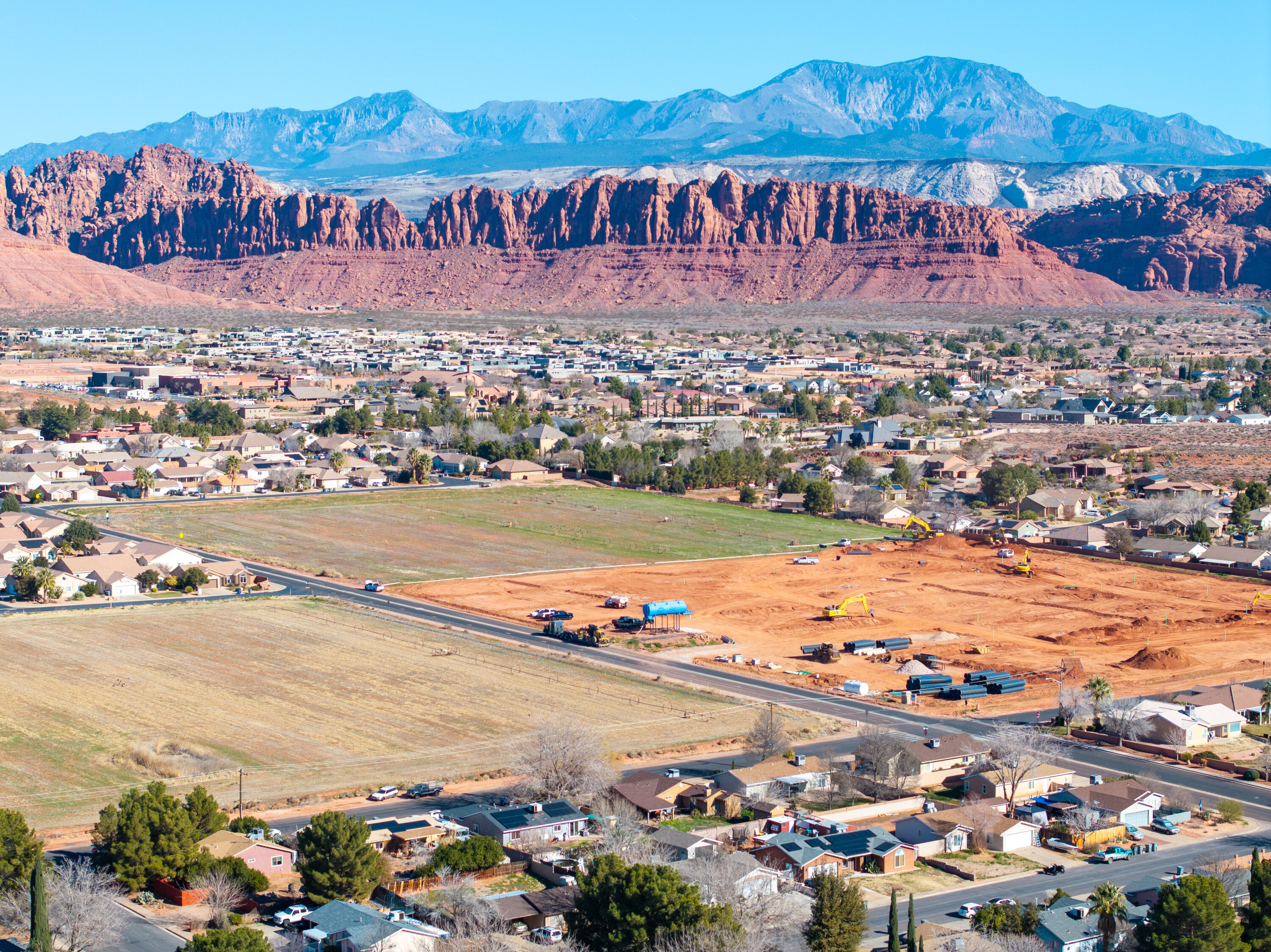 CANYON CLIFF - Residential