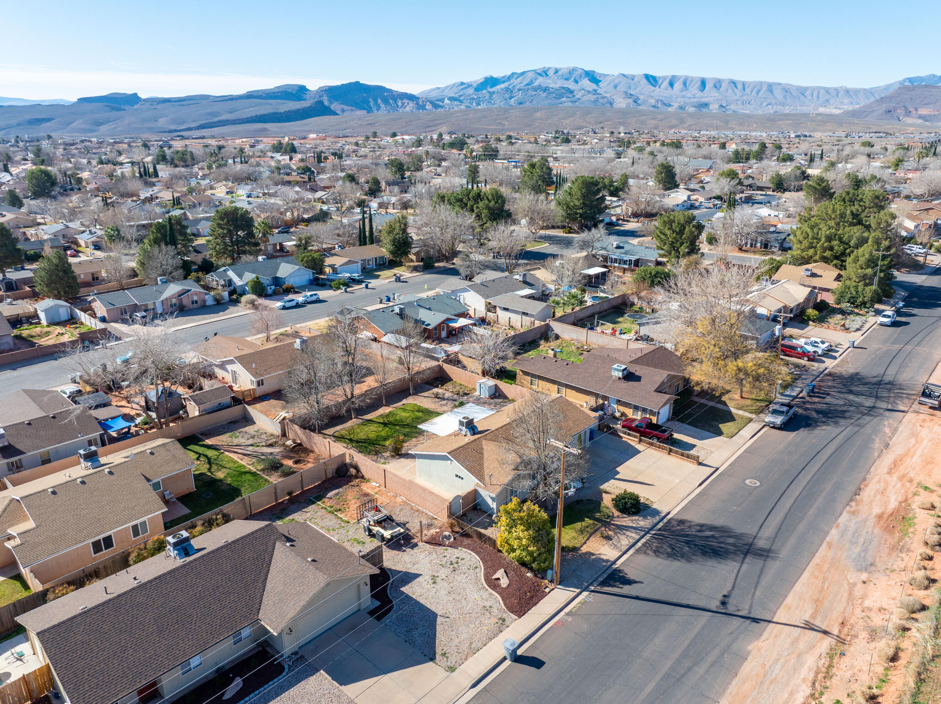 CANYON CLIFF - Residential