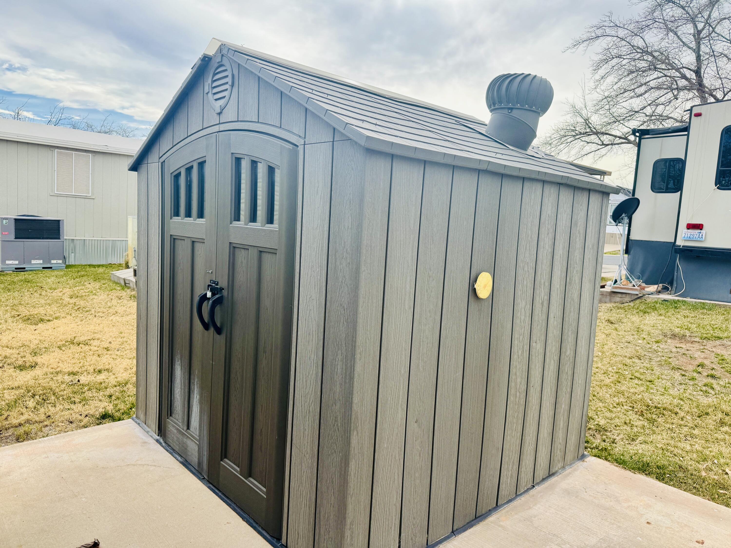 CANYON BREEZE RV RESORT - Land