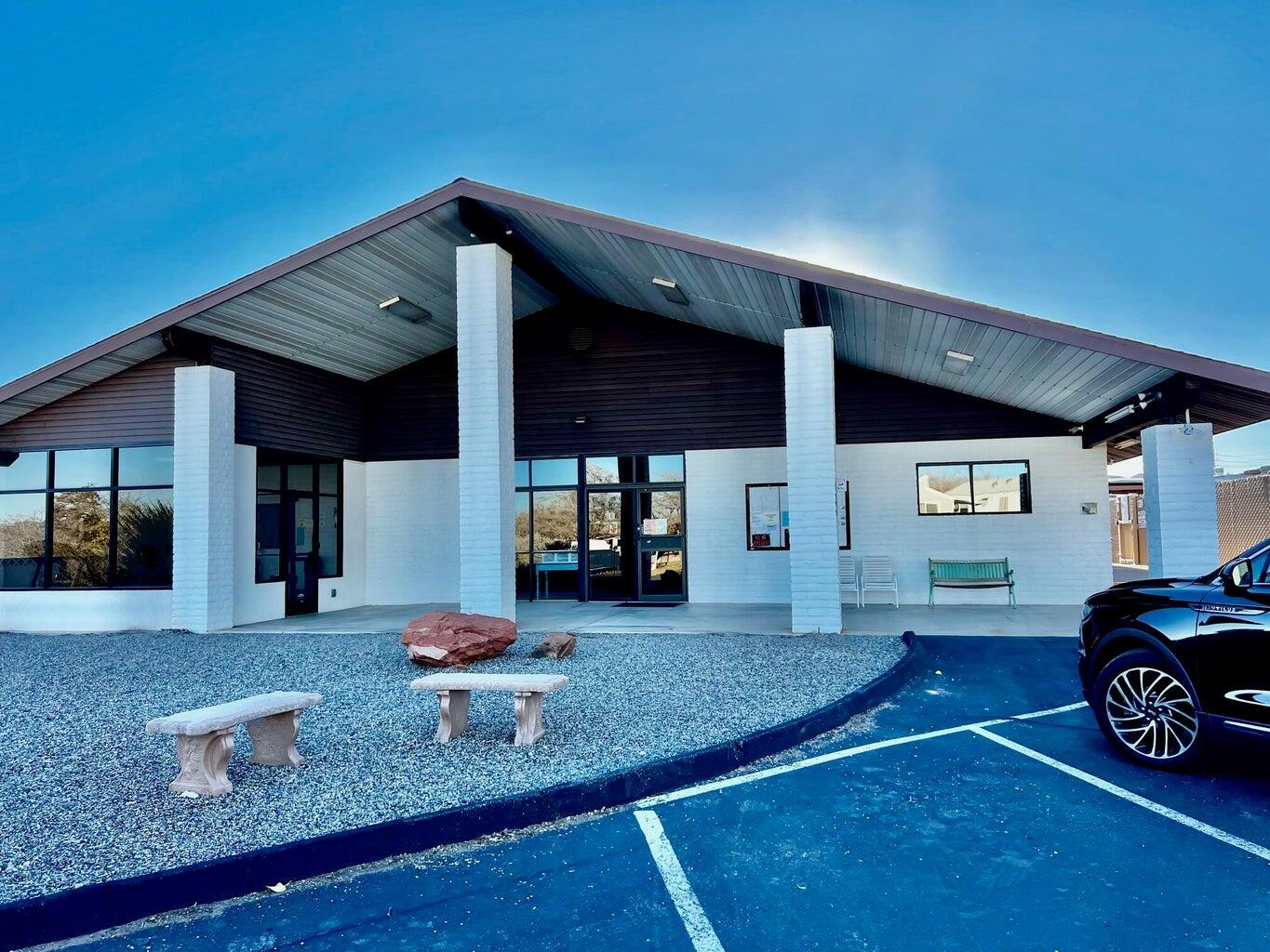 CANYON BREEZE RV RESORT - Land