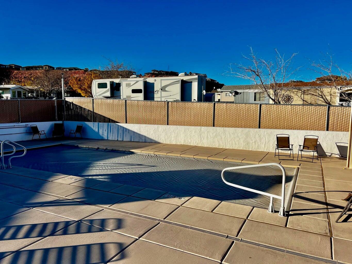 CANYON BREEZE RV RESORT - Land