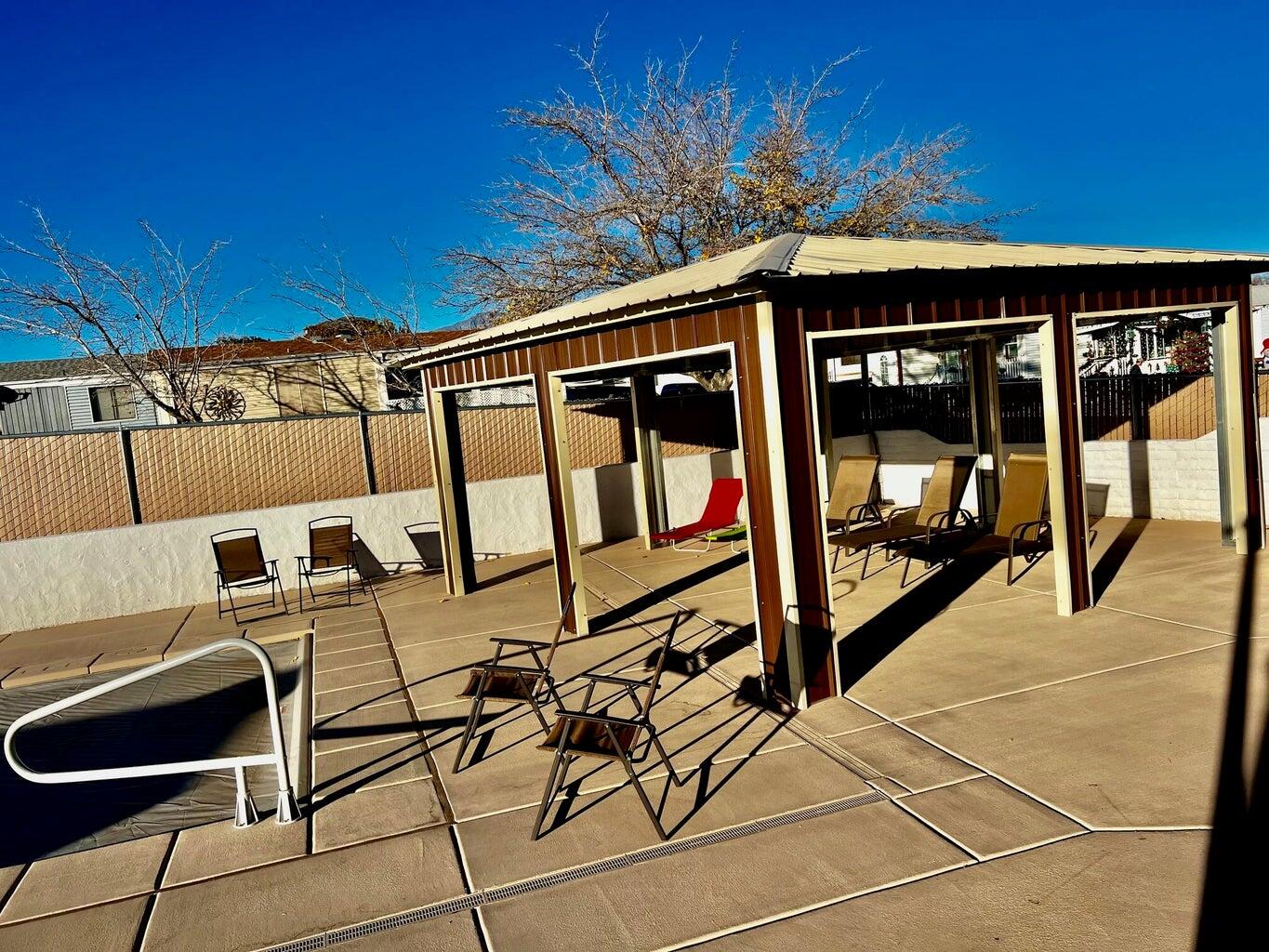 CANYON BREEZE RV RESORT - Land