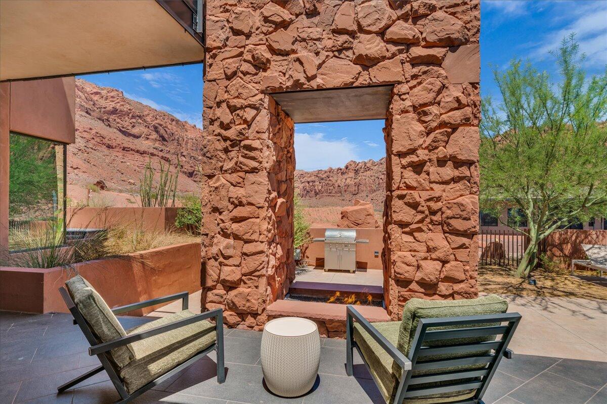 SENTIERRE PADRE CANYON - Residential