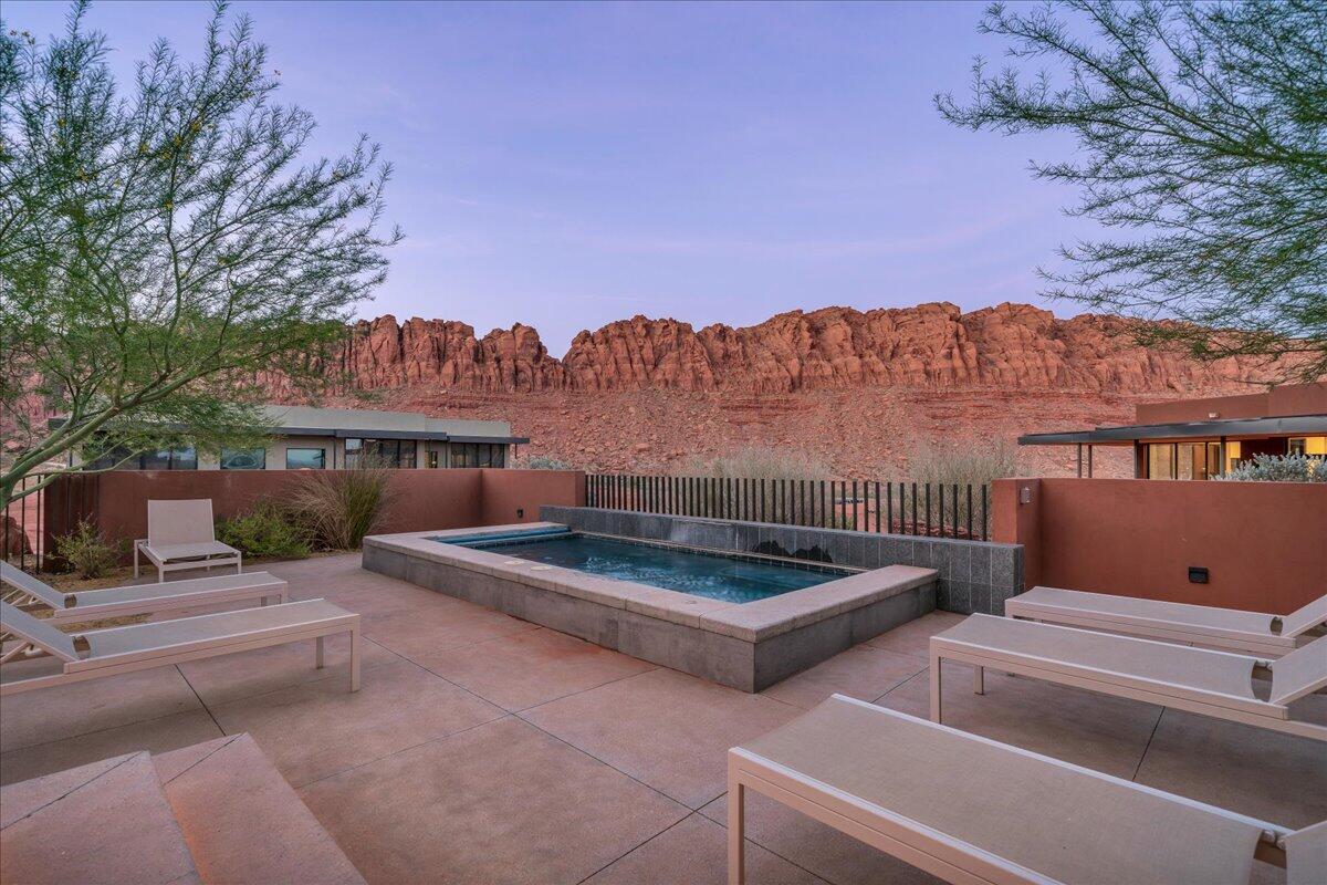 SENTIERRE PADRE CANYON - Residential