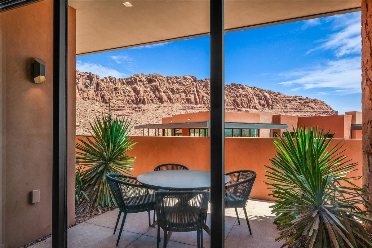 SENTIERRE PADRE CANYON - Residential