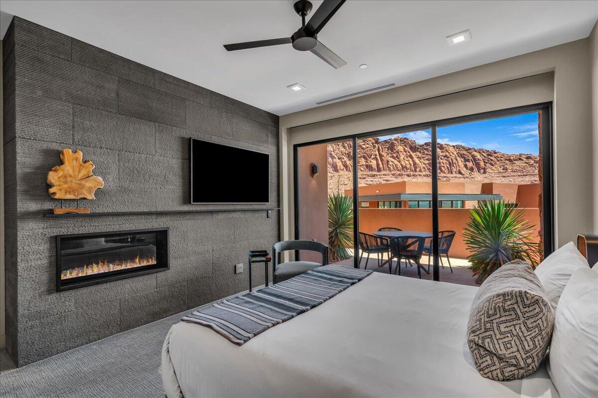 SENTIERRE PADRE CANYON - Residential