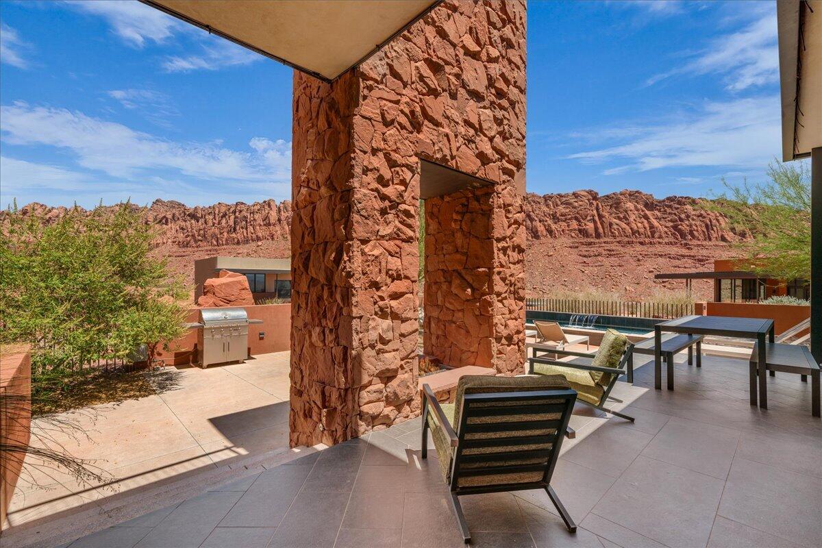 SENTIERRE PADRE CANYON - Residential