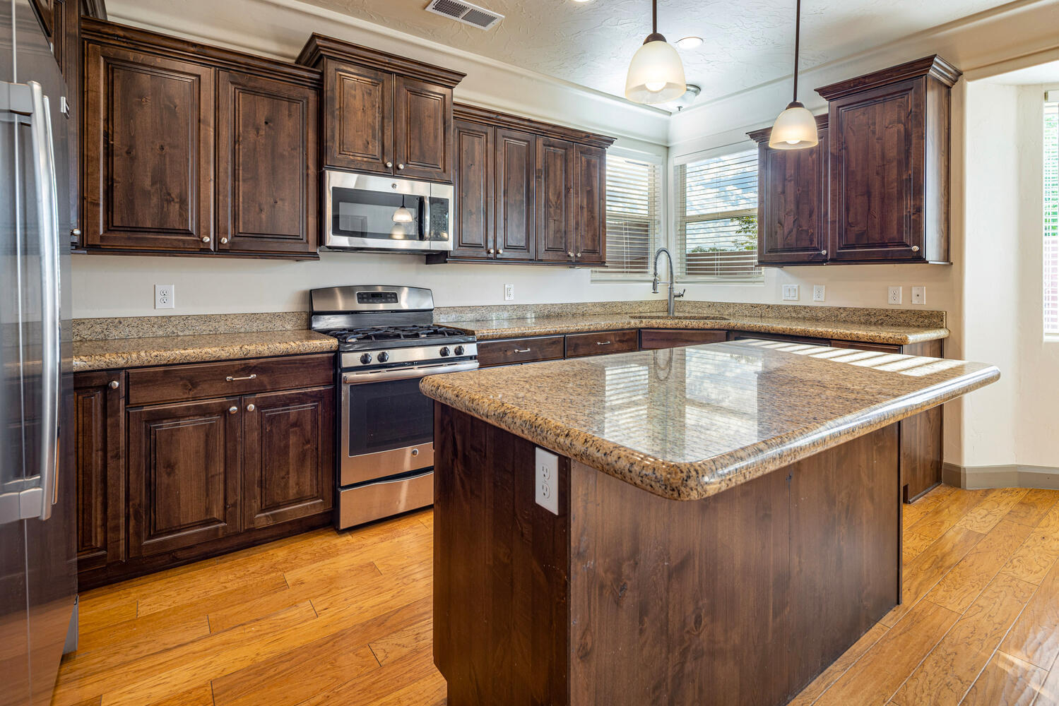 ESTRELLA - Residential