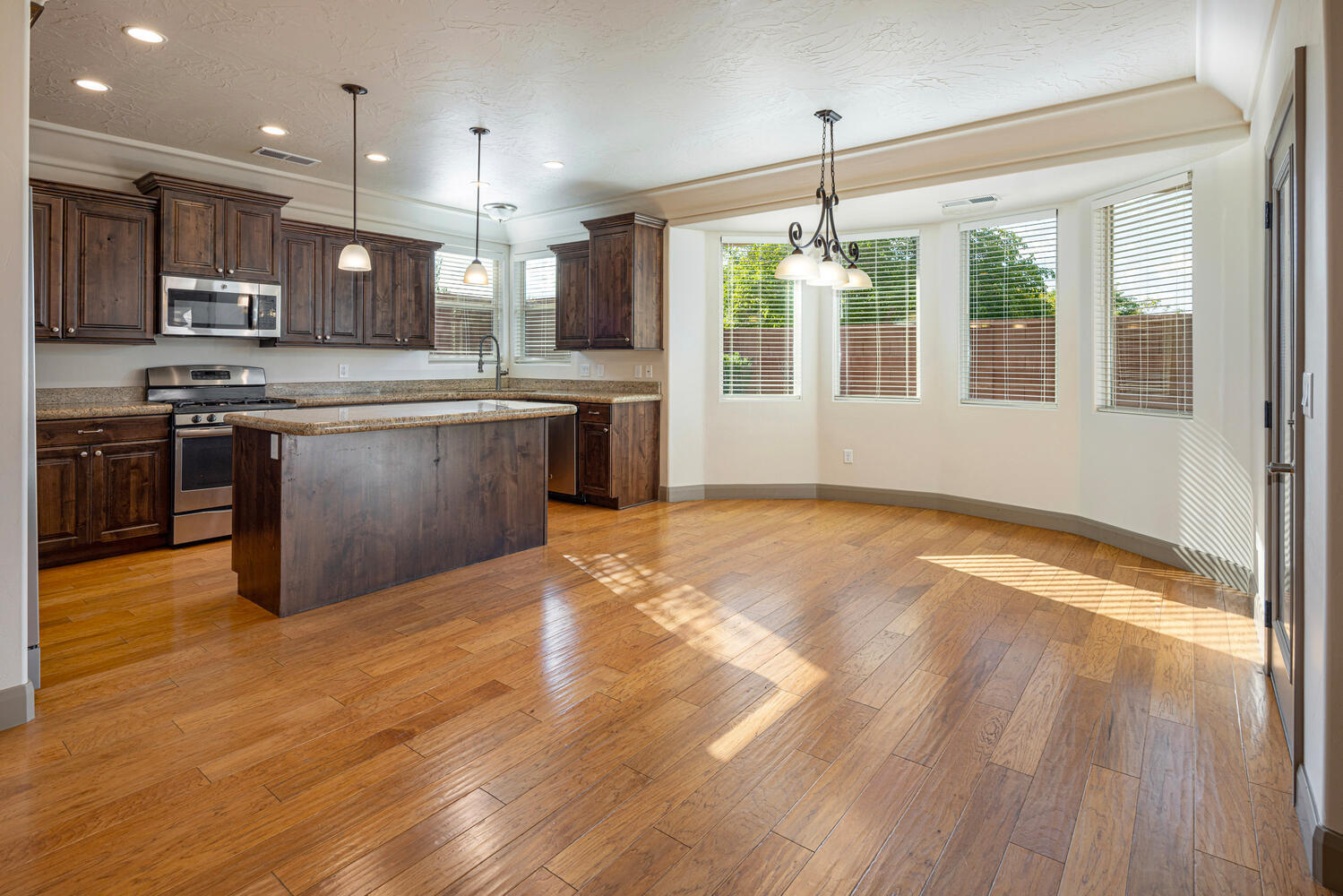 ESTRELLA - Residential