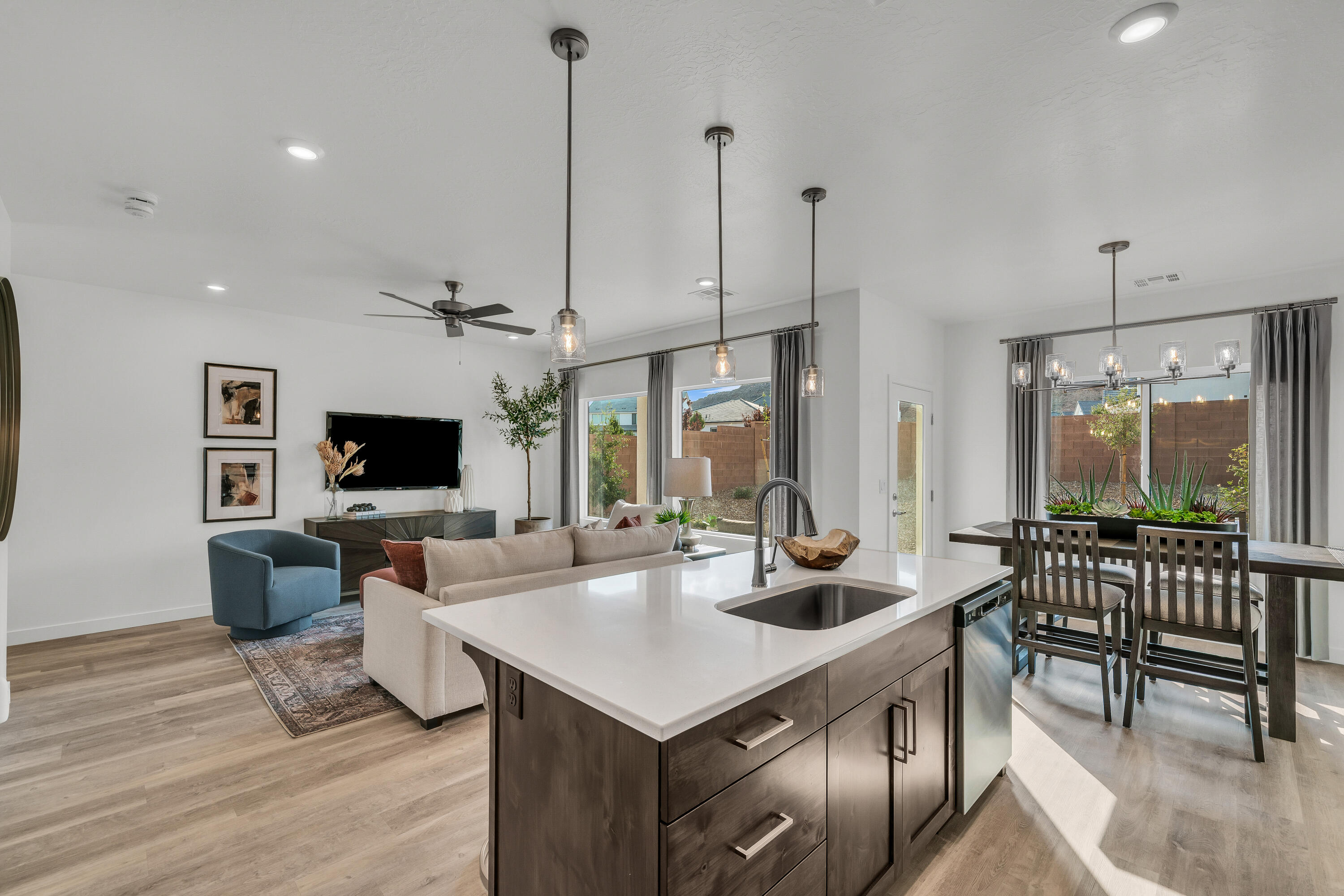 RED TRAILS SUNRISE VALLEY - Residential