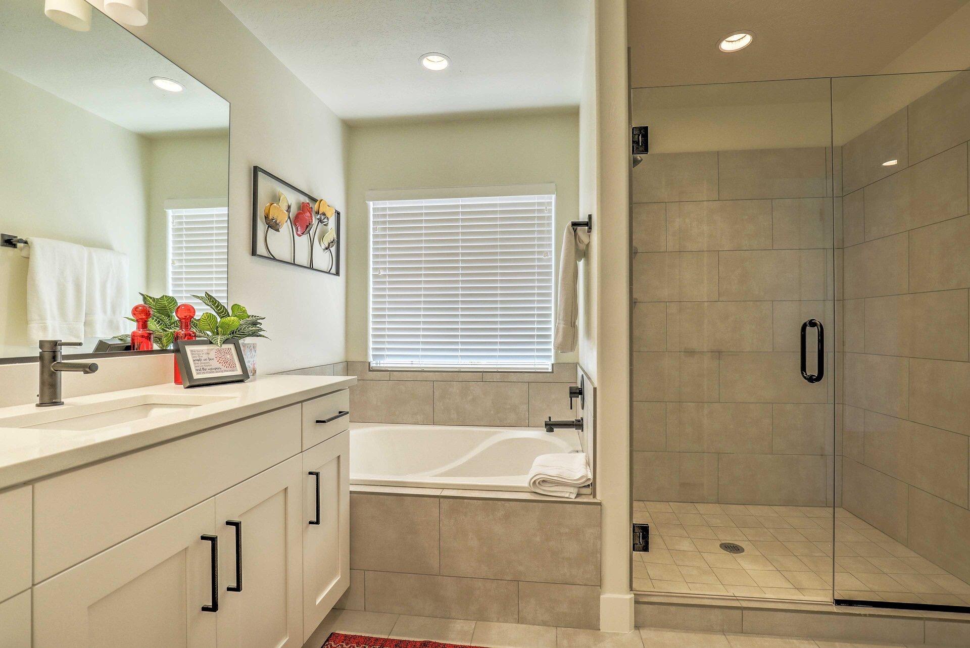 10 DIAGONAL CONDOS - Residential